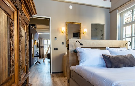 Mondragon Suite KPH bedroom